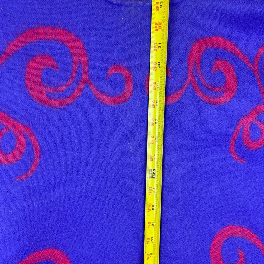 Iraisa Reversible‎ Poncho Wrap Purple Magenta Floral Scroll Fringe Acrylic Korea